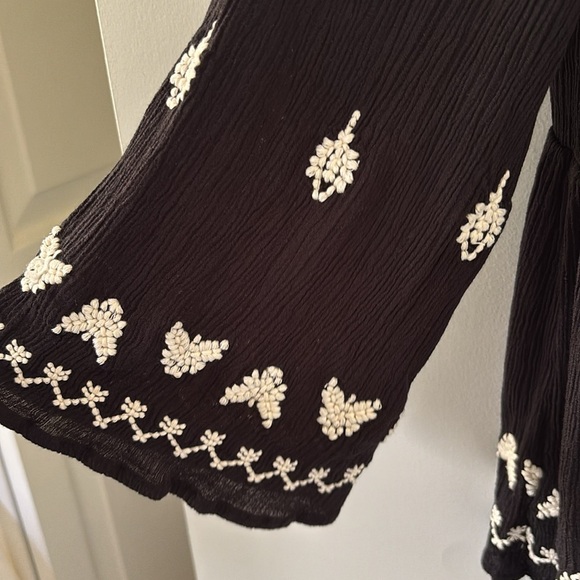 Anthropologie Meadow Rue Embroidered Black and White Women's Blouse - M - Picture 5 of 7